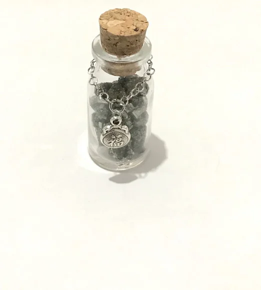 Garrafinha magica com Pirita pedra da fortuna e prosperidade