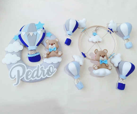 Guirlanda e Móbile Balão e Ursinho Azul e Cinza Pedro
