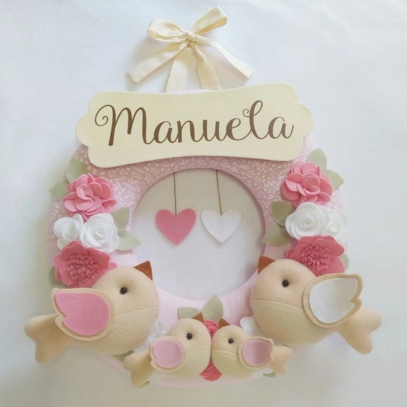 Guirlanda Passarinhos de Feltro Branco e Rosa Manuela