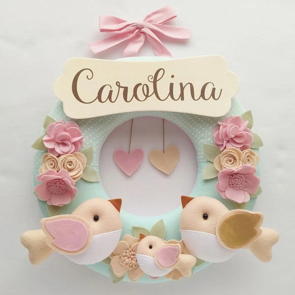 Guirlanda Passarinhos de Feltro Verde e Rosa Carolina