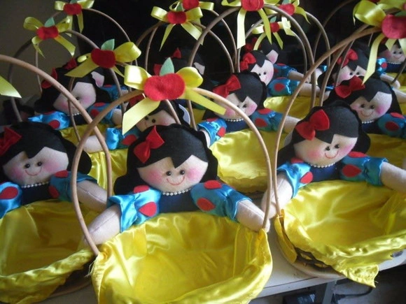 Kit 10 Cestas Branca de Neve