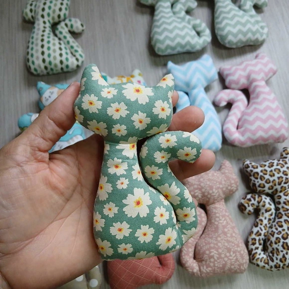 Kit 12 Gatinhos Lembrancinhas