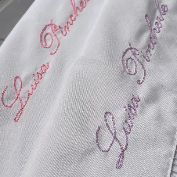 Par de Fronhas Bordadas à Mão - Personalizada