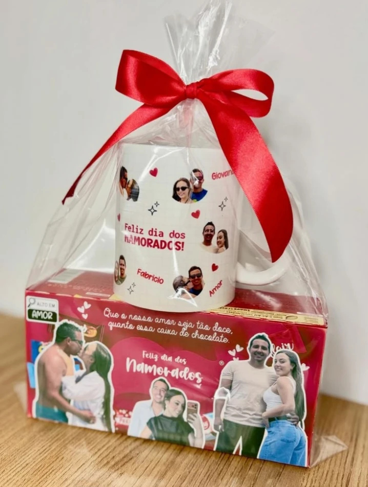 kit caneca porcelana branca e uma caixa de bombom personalizada