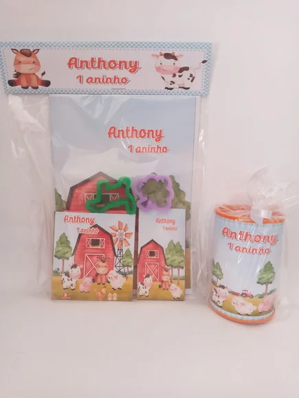 Kit Colorir com Massinha e Cofrinho Fazendinha Aquarelada