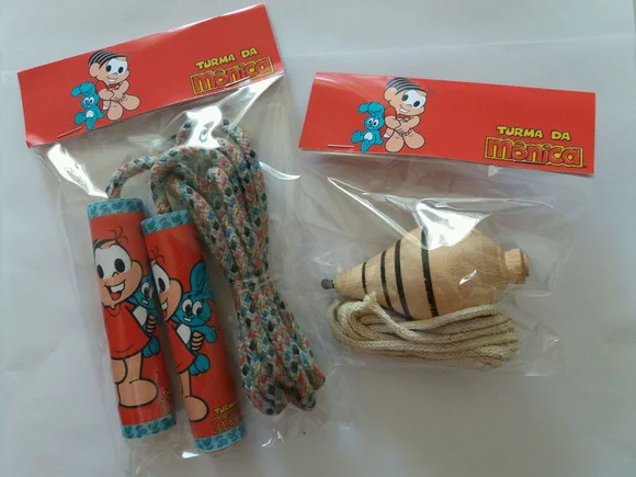 Kit Corda Personalizada e Pião Monica