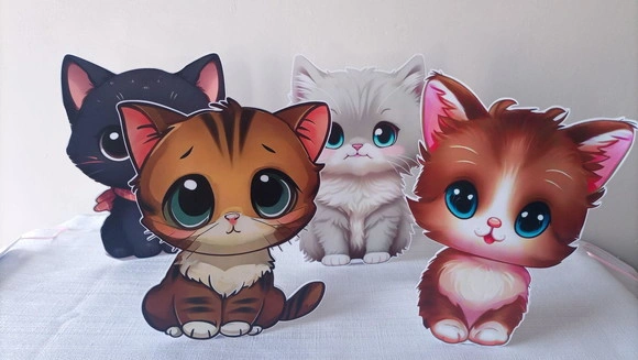 Kit com 4 Displays de Mesa Gatinhos Fofos