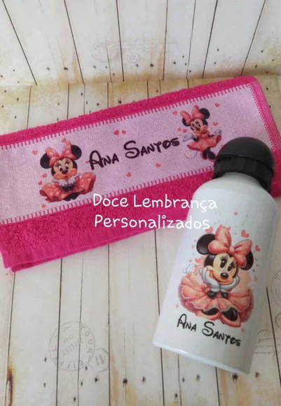 Kit Escolar Toalhinha e Garrafa Squezze Minnie
