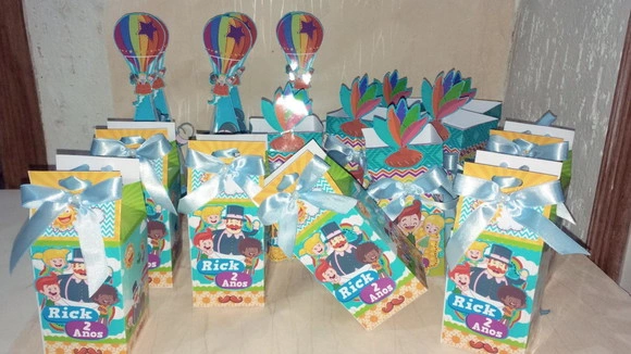 Kit Festa Caixas Mundo Bita 40 Peças