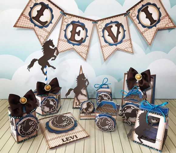 40 Personalizados Festa Cavalos