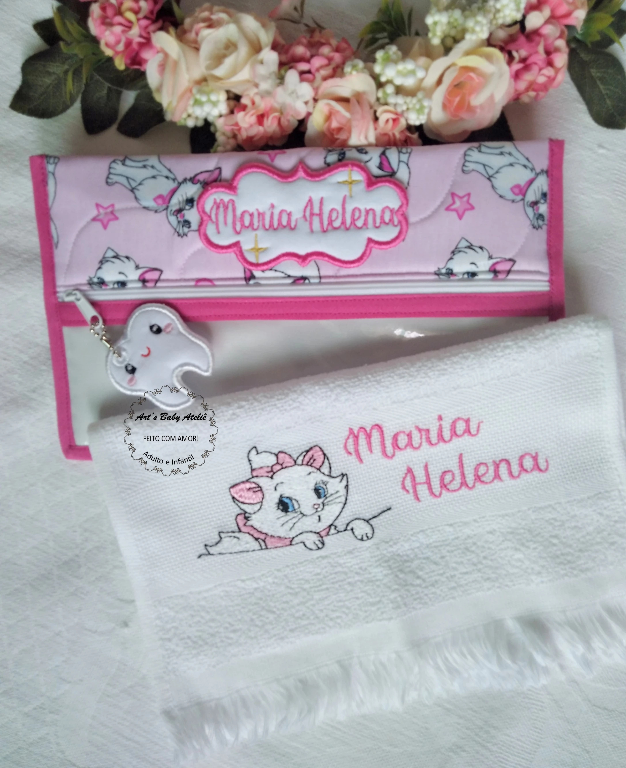 Kit Higiene Bucal Infantil Personalizado, porta Escova e Pasta e Toalhinha Bordada com Nome da criança