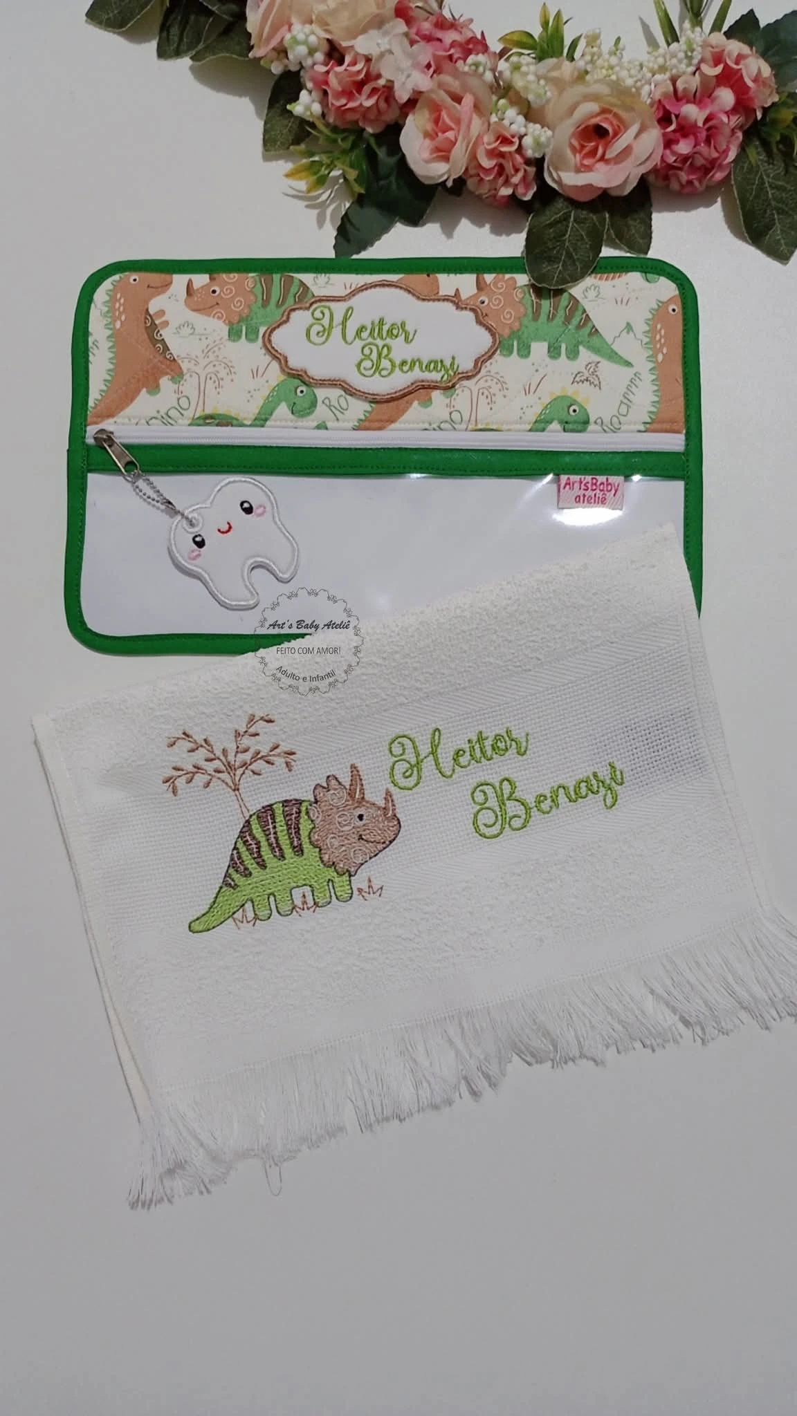 Kit Higiene Bucal infantil, porta Escova e Pasta e Toalhinha Bordada com Nome da criança, escola