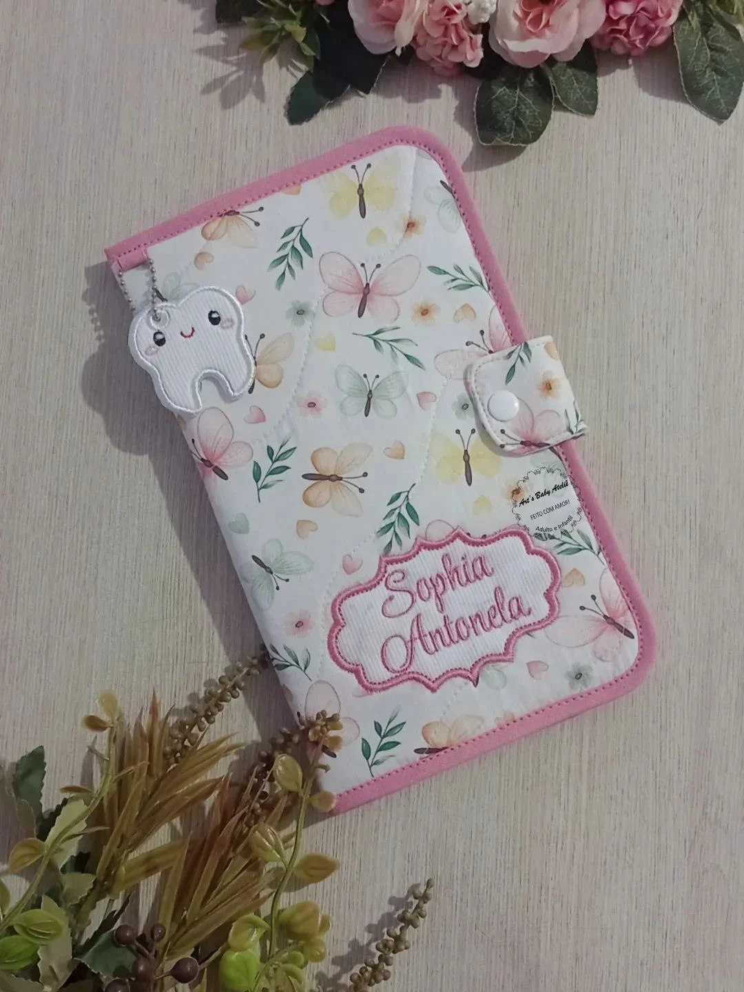 Kit Higiene Bucal para todas as idades, porta Escova e Pasta e Toalhinha Bordada com Nome da criança