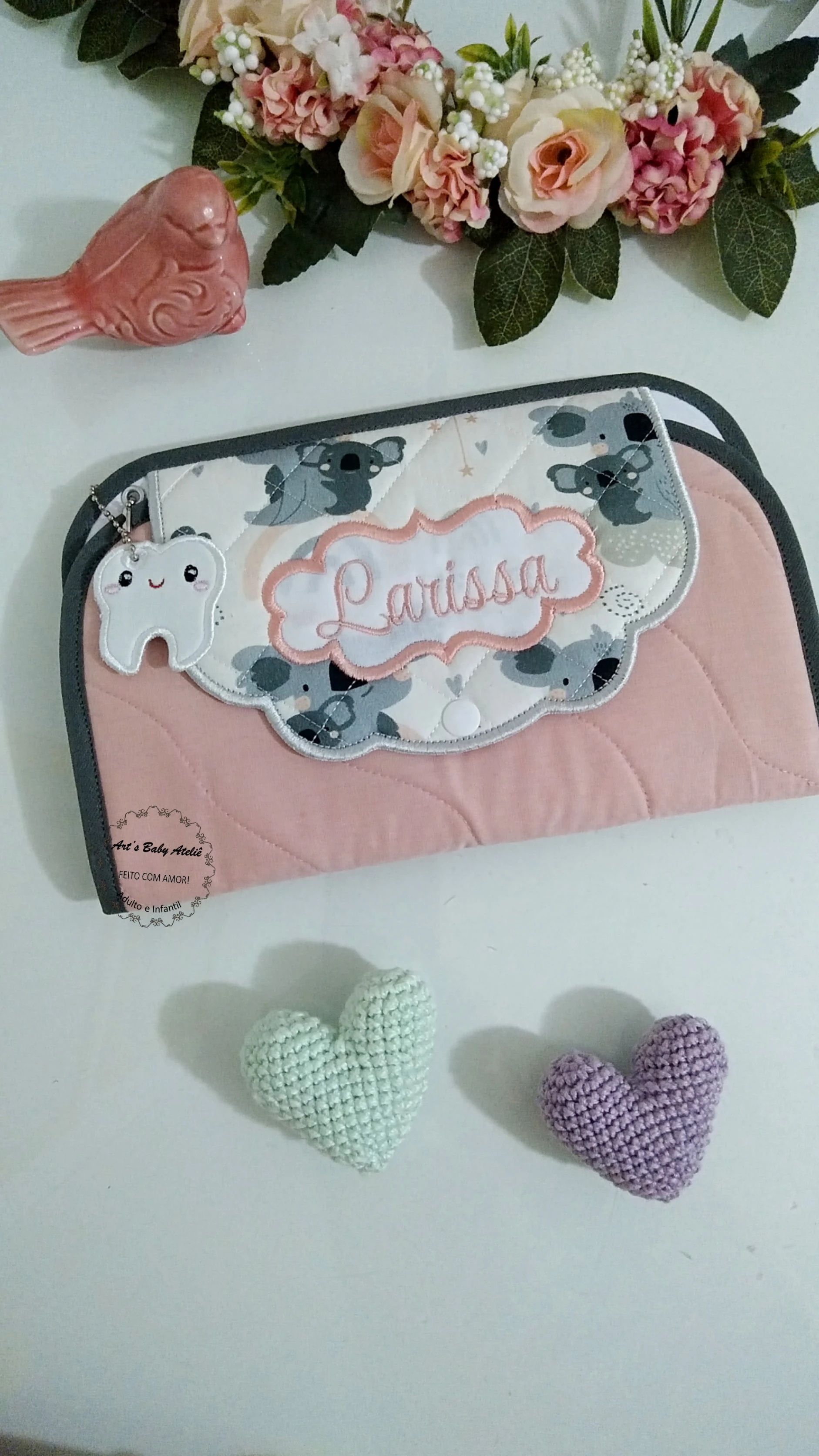 Kit Higiene Escolar Infantil com Nome Bordado | Porta Escova, Pasta de Dente e Toalhinha Impermeável personalizado com nome