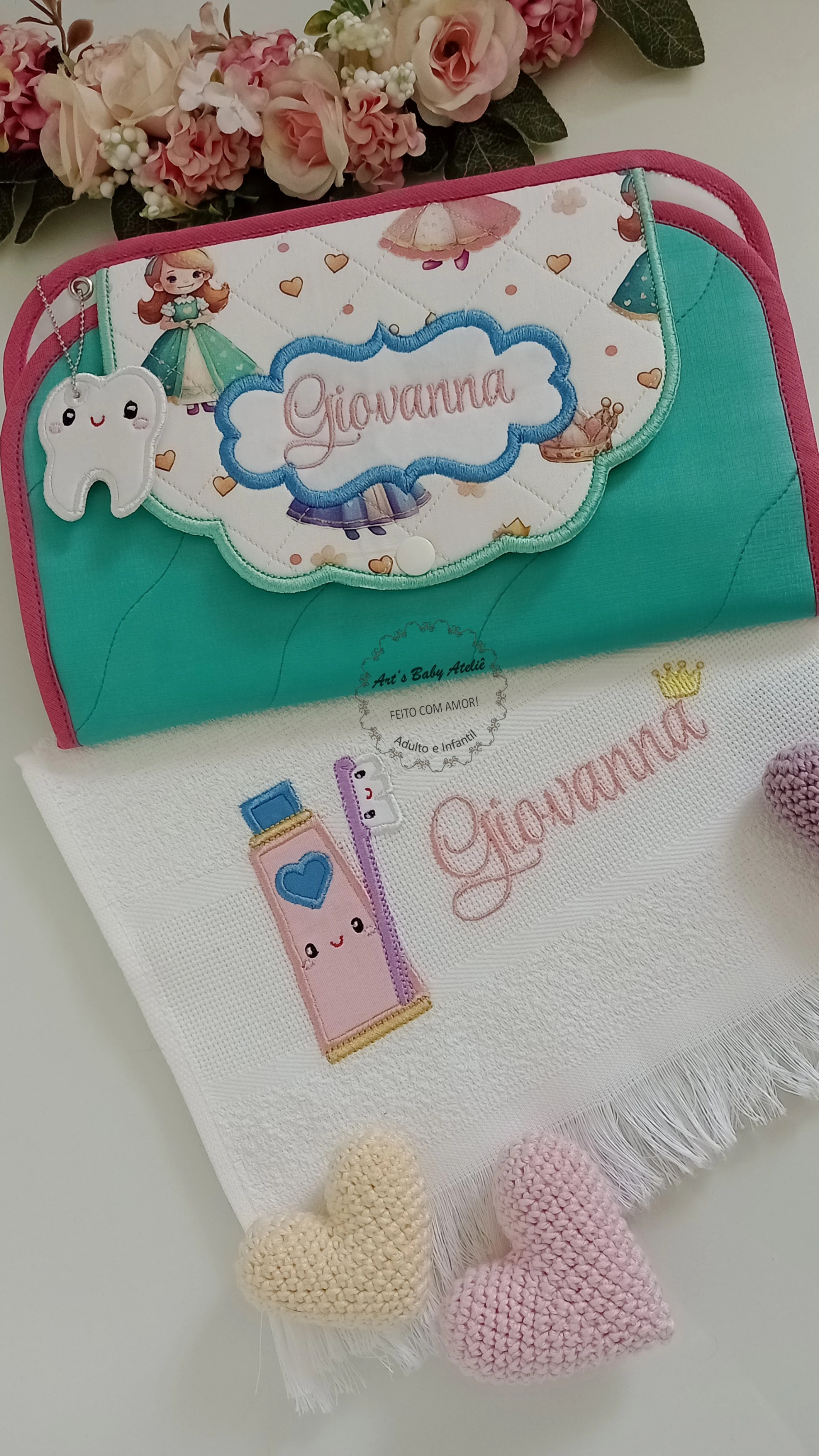 Kit Higiene Escolar Infantil luxo personalizado com nome, Porta Escova, Pasta de Dente e Toalhinha Impermeável personalizado com nome