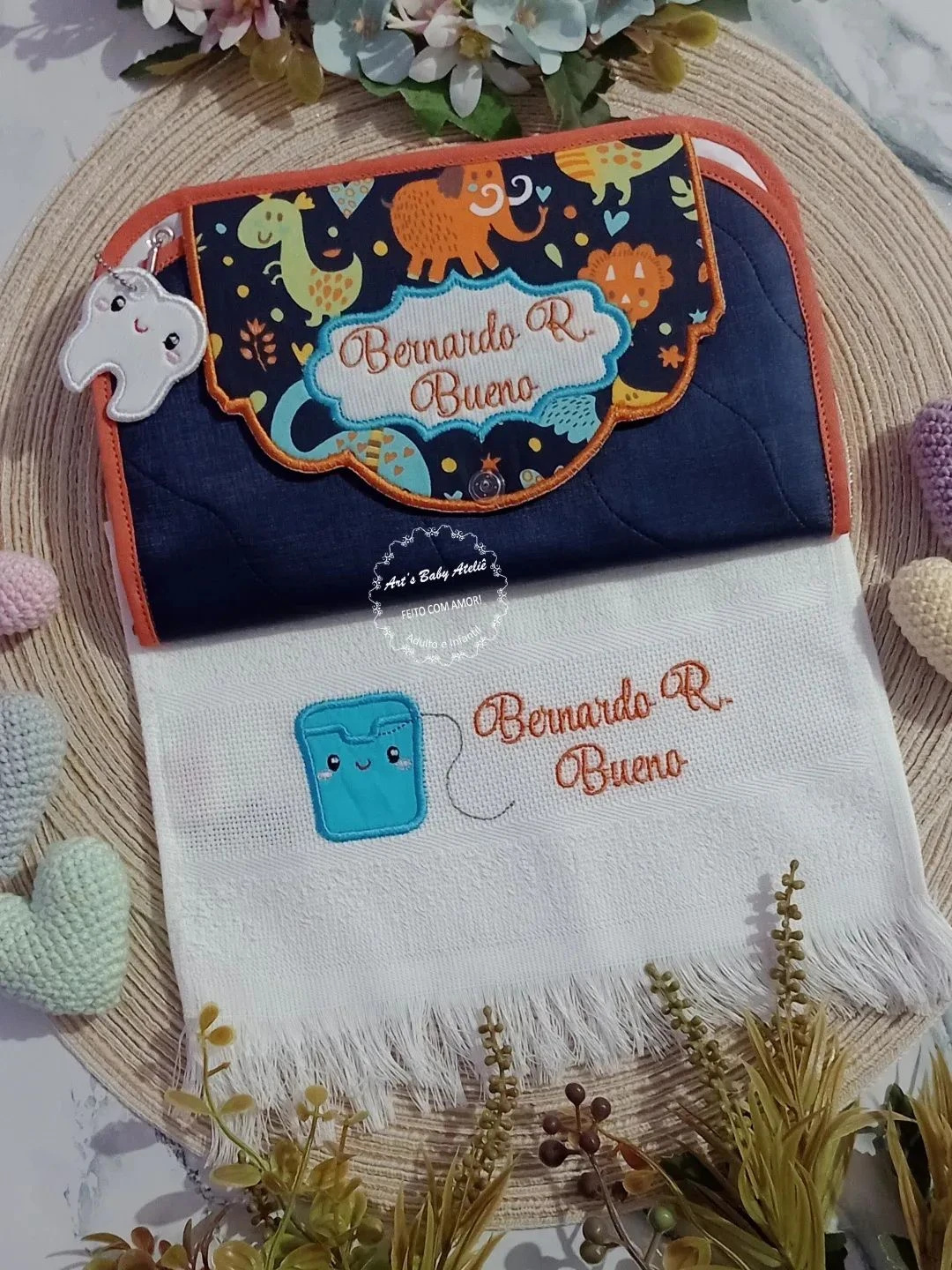 Kit Higiene Escolar Infantil personalizado com Nome, Porta Escova, Pasta de Dente e Toalhinha Impermeável personalizado com nome
