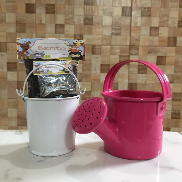 Lembrancinha personalizada para festa jardinagem plantio Floresta Luxo