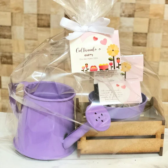 Lembrancinha personalizada Kit jardinagem plantio Cultivando o amor