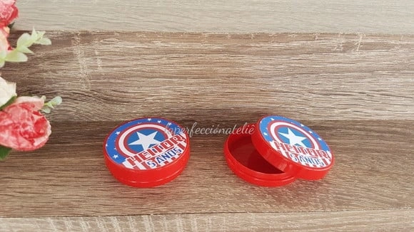 Latinha personalizada capitão américa