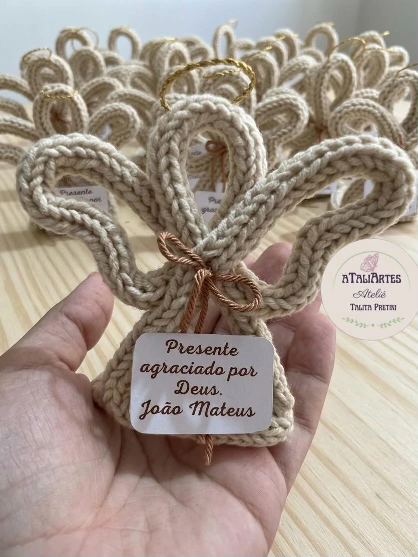 Lembrancinha de Anjinho personalizado em Tricotin com 20 Unidades