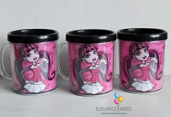 Caneca Draculaura