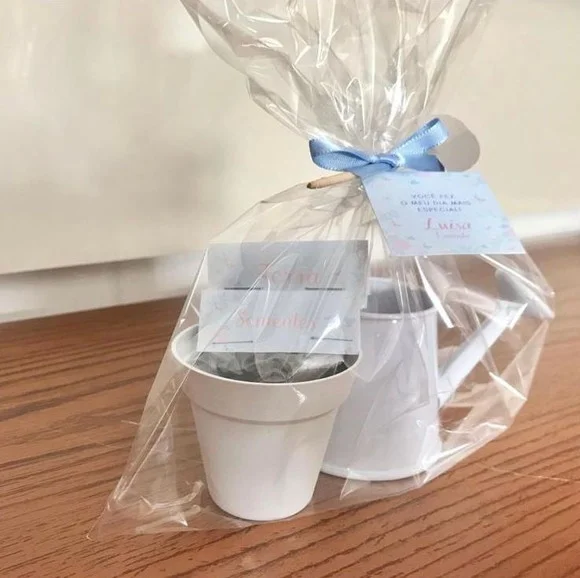 Lembrancinha Jardim das Borboletas - kit plantio com regador, vaso e pazinha de alumínio