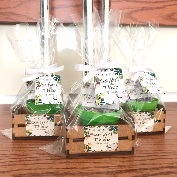 Lembrancinha personalizada Safari Kit jardinagem plantio