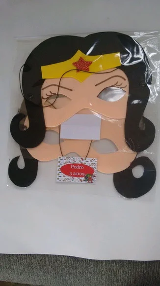 Máscaras Mulher Maravilha em eva