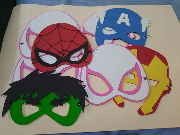 Máscaras Vingadores em Eva