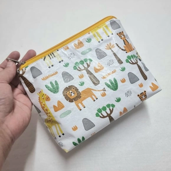 Necessaire Básica - Safari ou Selva