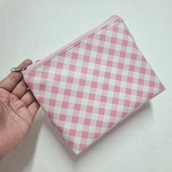 Necessaire Básica - Xadrez Rosa