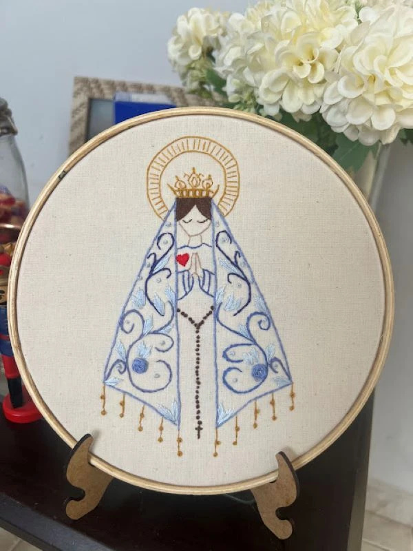 Nossa Senhora Aparecida e Coração- Católicos