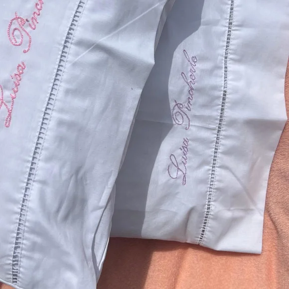 Par de Fronhas Bordadas à Mão - Personalizada