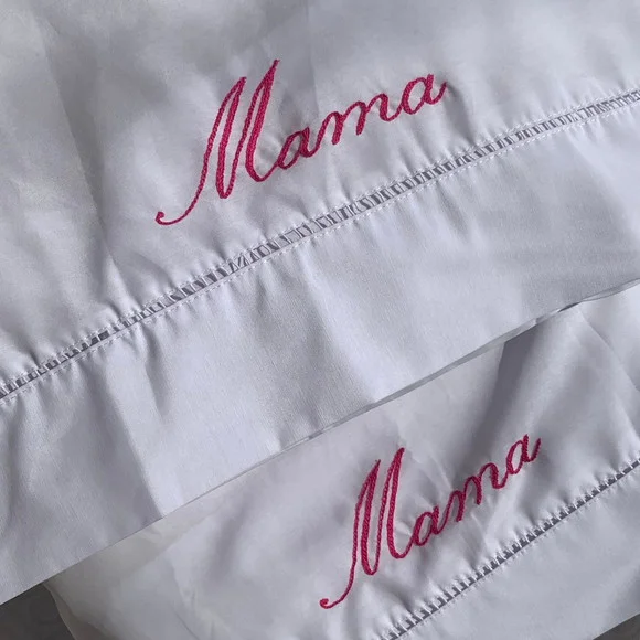 Par de Fronhas Bordadas à Mão - Personalizada