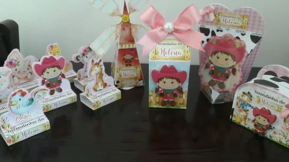30 Caixas Fazendinha Rosa Lembrancinha Aniversário Festa