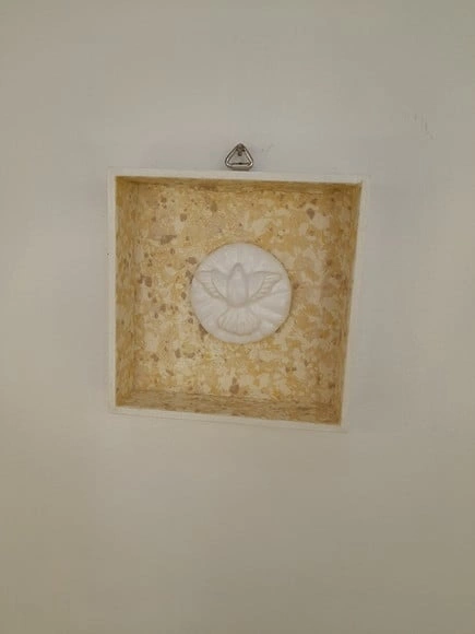 .placa em mdf Branca com Divino