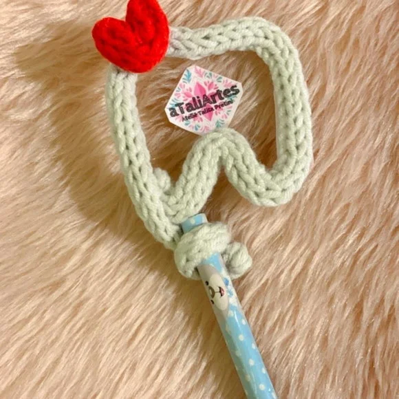 Ponteiras Decorativas para lápis e canetas personalizados em Tricotin com 02 unidades