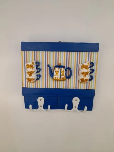 Porta Chave de Madeira Azul Marinho Decorado