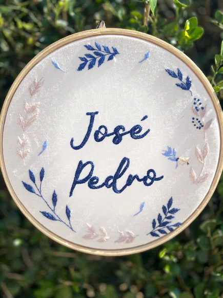 Porta de Maternidade - José Pedro - Bordado Livre