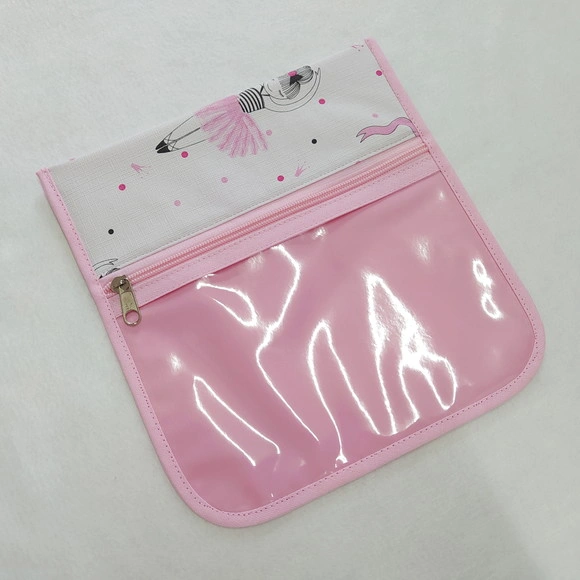 Porta Kit de Higiene - Bailarina Branco e Rosa