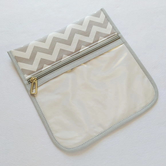 Porta Kit de Higiene - Chevron Cinza