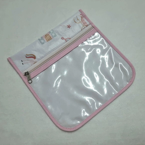 Porta Kit de Higiene - Princesas e Castelo