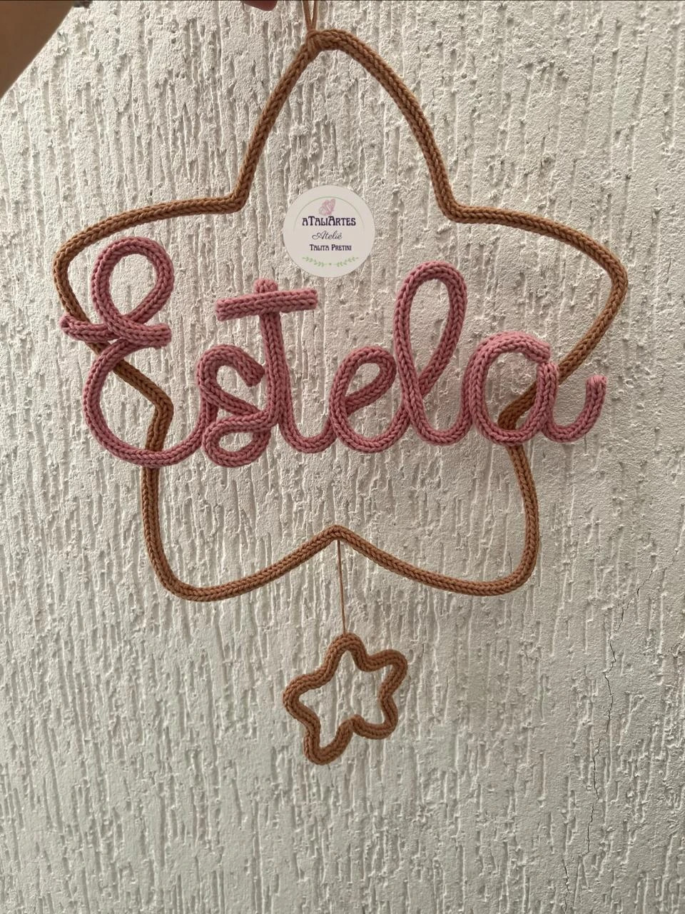 Porta Maternidade Estrela Personalizada em Tricotin com 01 nome