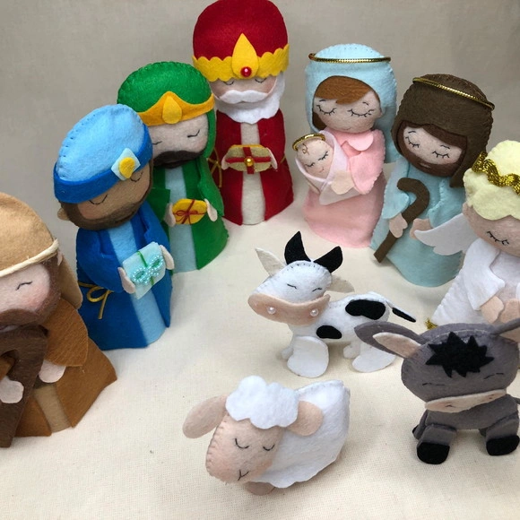 Presépio de Natal em Feltro Dedoche