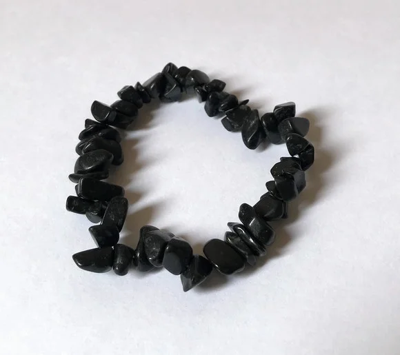 Pulseira Pedra Natural em Cascalhos Onix / Pedra Preta