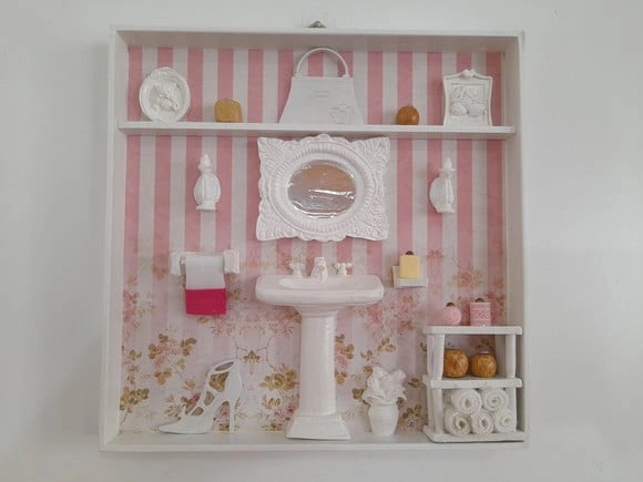 Quadro para Lavabo em mdf Branco Fundo Listrado Rosa