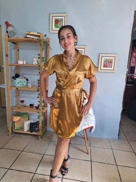 Robe de Cetim com Elastano Bordado Personalizado (min 25)