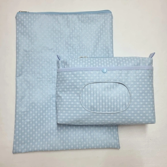 Saco Impermeável 28x40 + Necessaire Porta Fralda - Poá Azul