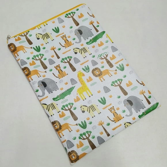 Saco Impermeável para Roupas com Zíper - Safari ou Selva