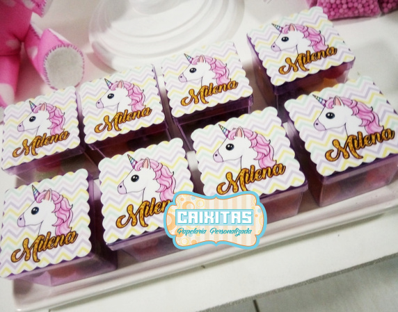 Adesivo 5x5 caixinha Unicórnio